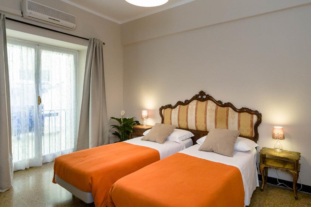 I Portici Di Sottoripa Bed & Breakfast Genoa