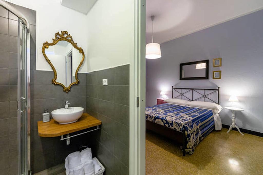I Portici Di Sottoripa Bed & Breakfast 2*